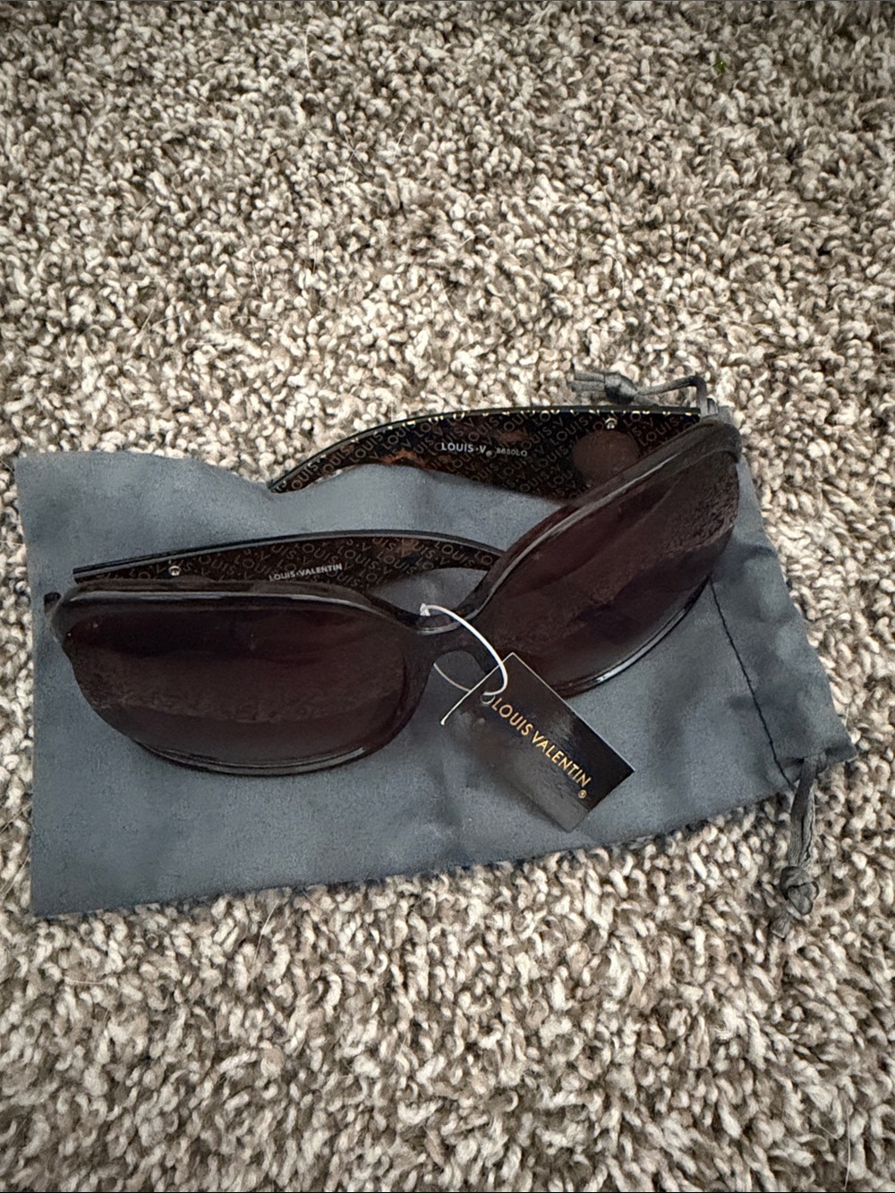 Louis Valentin Brown Gradient Women's Sunglasses
NWT
